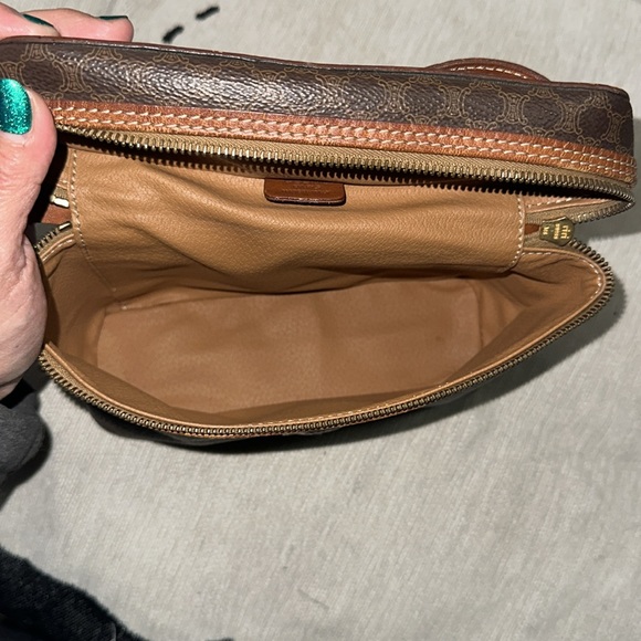 Celine Paris Brown Leather train case gold hardware - Picture 7 of 10